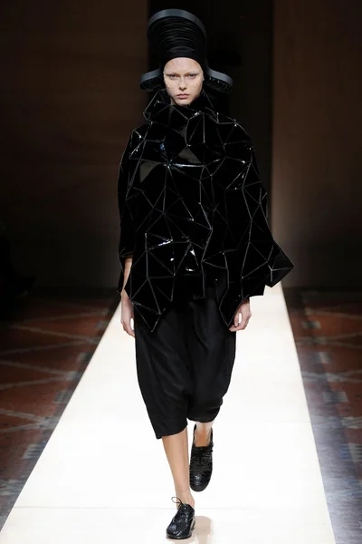 Look 35